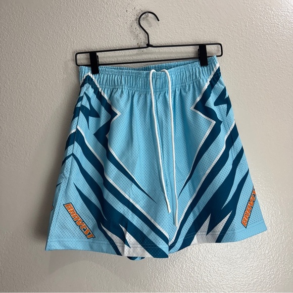 Bravest Studios Shorts Size Medium - Picture 1 of 7